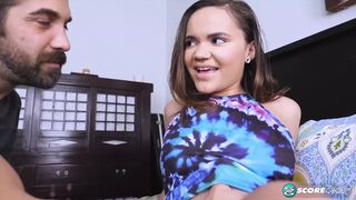 Naudi Nala vadul cidázza és lovagolja a gigászi hímtagot