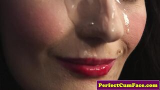 Izgató csipkés szépség nagyméretű adag arcon