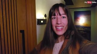 Német tinédzser mostohalány lecidázza apuci farkát a zuhanyban