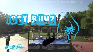 Forró fantasy harc termetes didkós fiatal bombázókkal