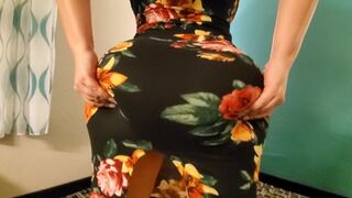 Crystal Lust nagyméretű valagú milf-et megdúgják egy szextől füstölgő hotelszobában