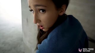 Carmen Rae pici vaginája brutális dugásba keveredik a castingon