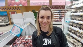 Bevásárlás közben találkoztam vele, oboázás a nyilvános wc-ben, és lenyeli a méretes spriccet