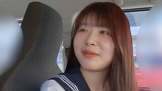 Kasumi-chan, a vadító riporternövendék autóban leszopja és veri a fügyit