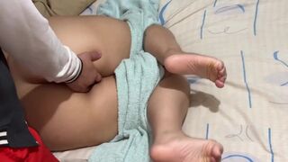 Éjfélkor a termetes valagú anyósom a szobámba jön, segítségért kér a fájdalma miatt