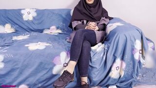 Arab titkárnő kíméletlen kuffer szexelése a hivatalban