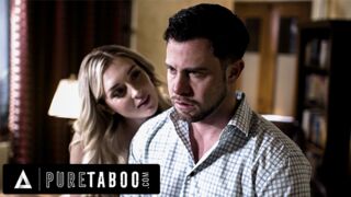 Dugásmániás Szöszi Csábít El Törékeny Tanácsadót Sötét Múlttal a Pure Taboo Legújabb Videójában